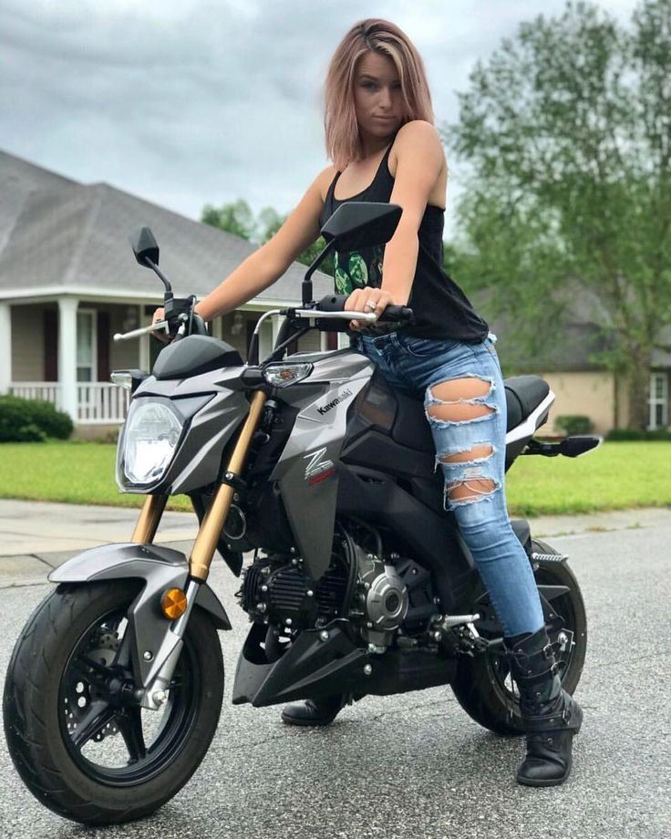 Beautiful girls and bikes in Jacksonville