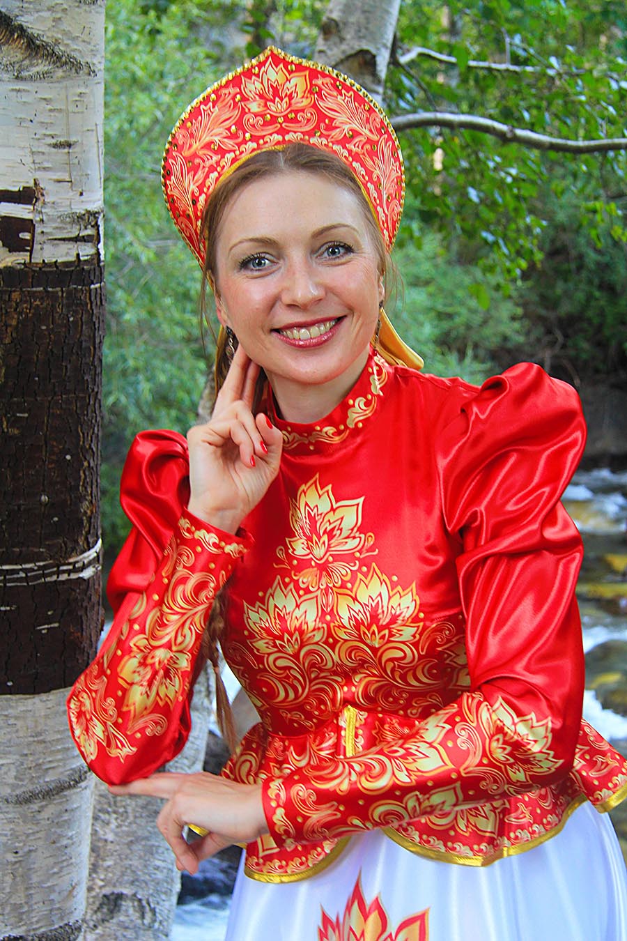 Women in Slavic costumes in Jacksonville
