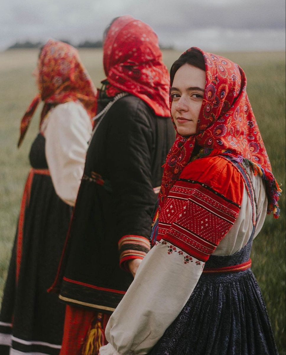 Women in Slavic costumes in Jacksonville