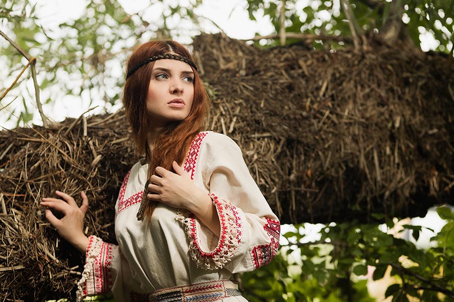 Women in Slavic costumes in Jacksonville