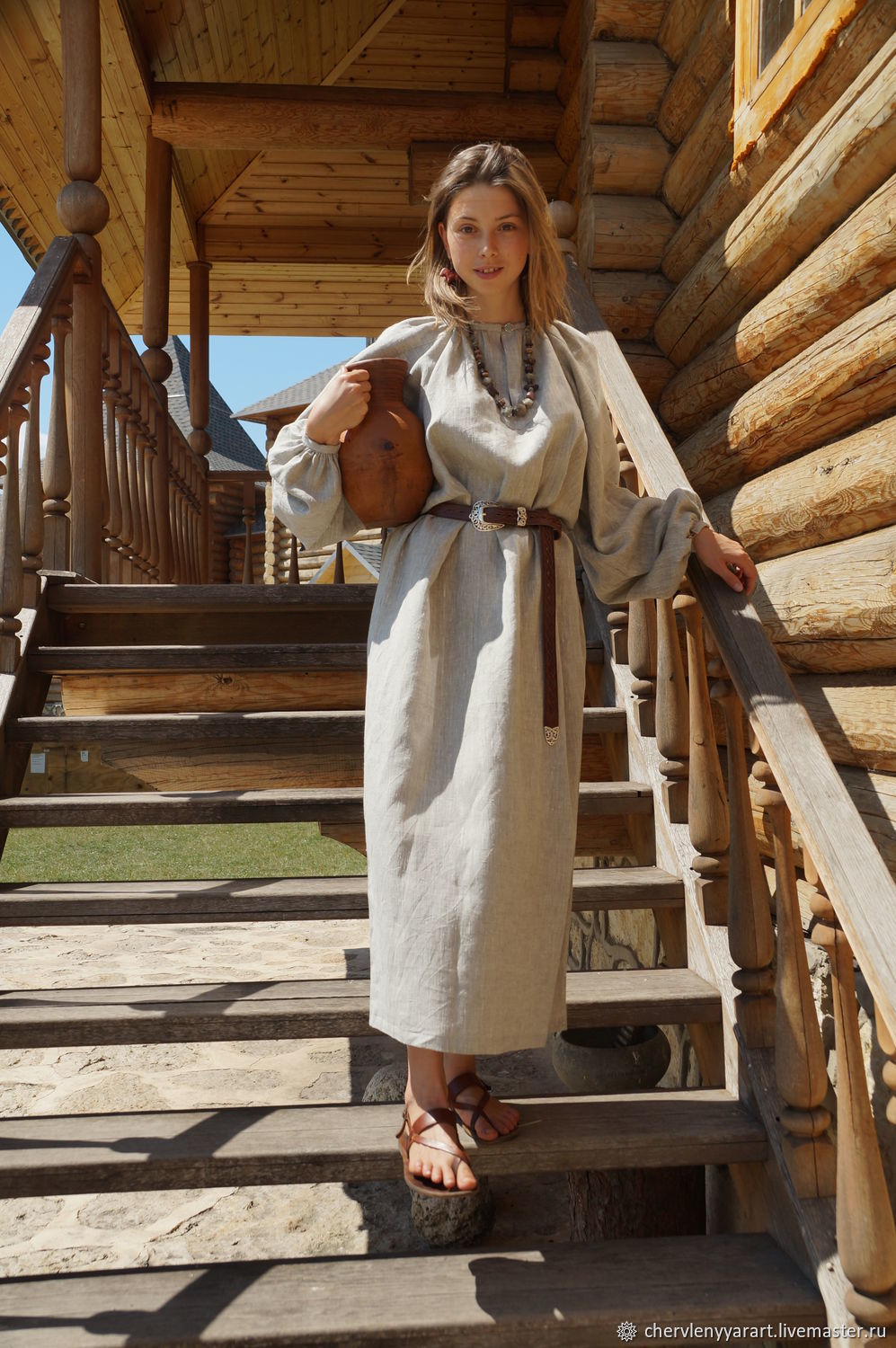 Girls in Slavic costumes in Jacksonville