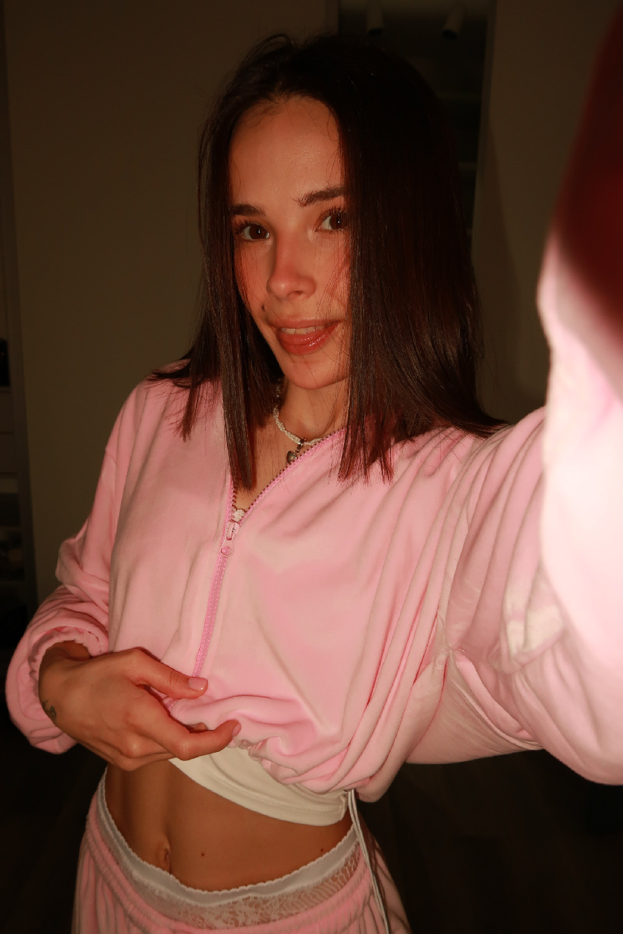 Tina brings the glow — live moments in Jacksonville